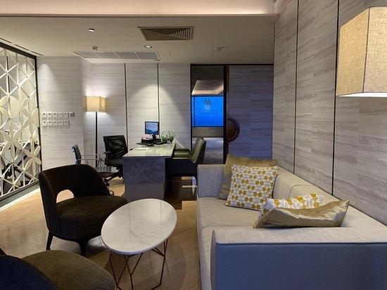 Brasserie @Holiday Inn & Suites Rayong